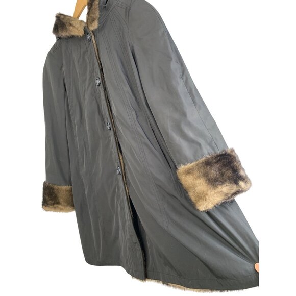 Reversible Platinum Urex Faux Fur Coat 1X Black Raglan Winter A-line Button EUC - Picture 14 of 16